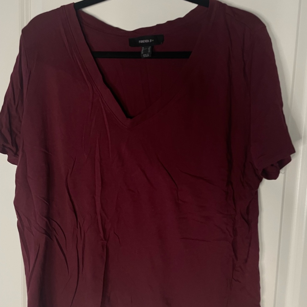 Forever 21 Burgundy V-Neck T-Shirt | Women’s Short Sleeve Casual Top